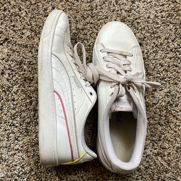 Puma shoes with purple, pink and yellow stripes - Picture 4 of 4